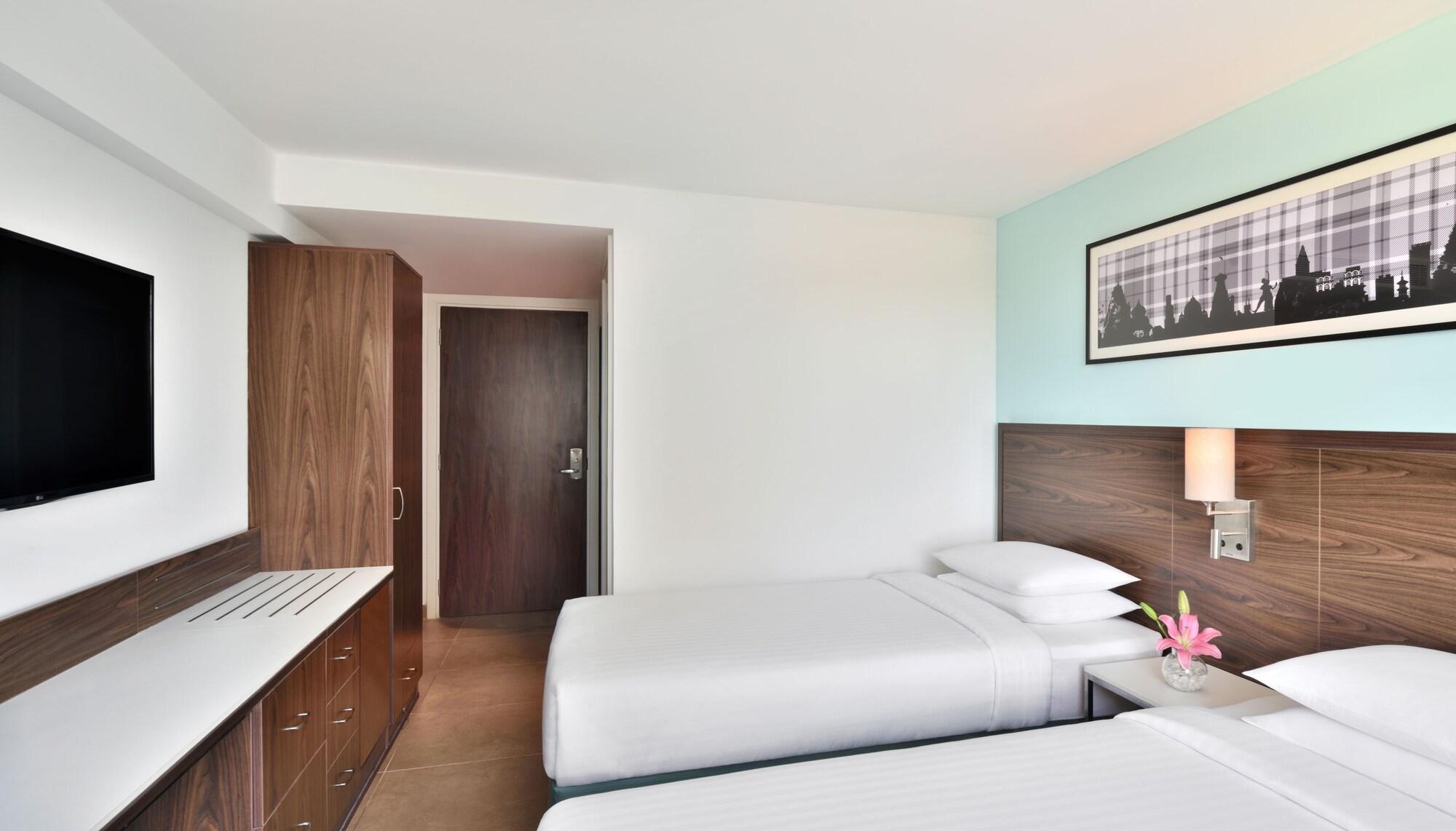 Отель Fairfield By Marriott Bengaluru Whitefield Экстерьер фото